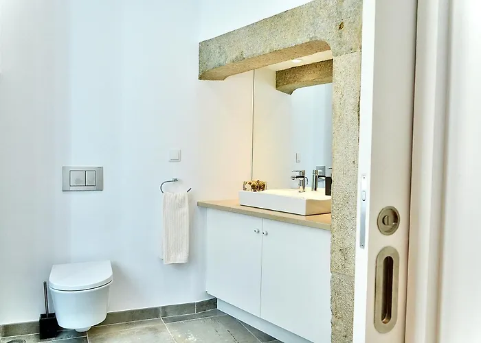 Bright And Spacious Three Bedroom In The Heart Of דירה ליסבון