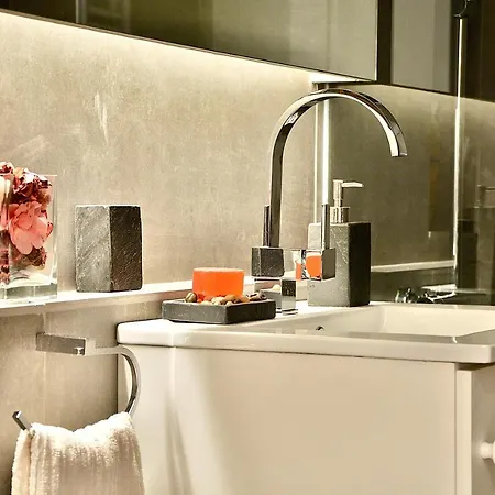 Bright And Spacious Three Bedroom In The Heart Of